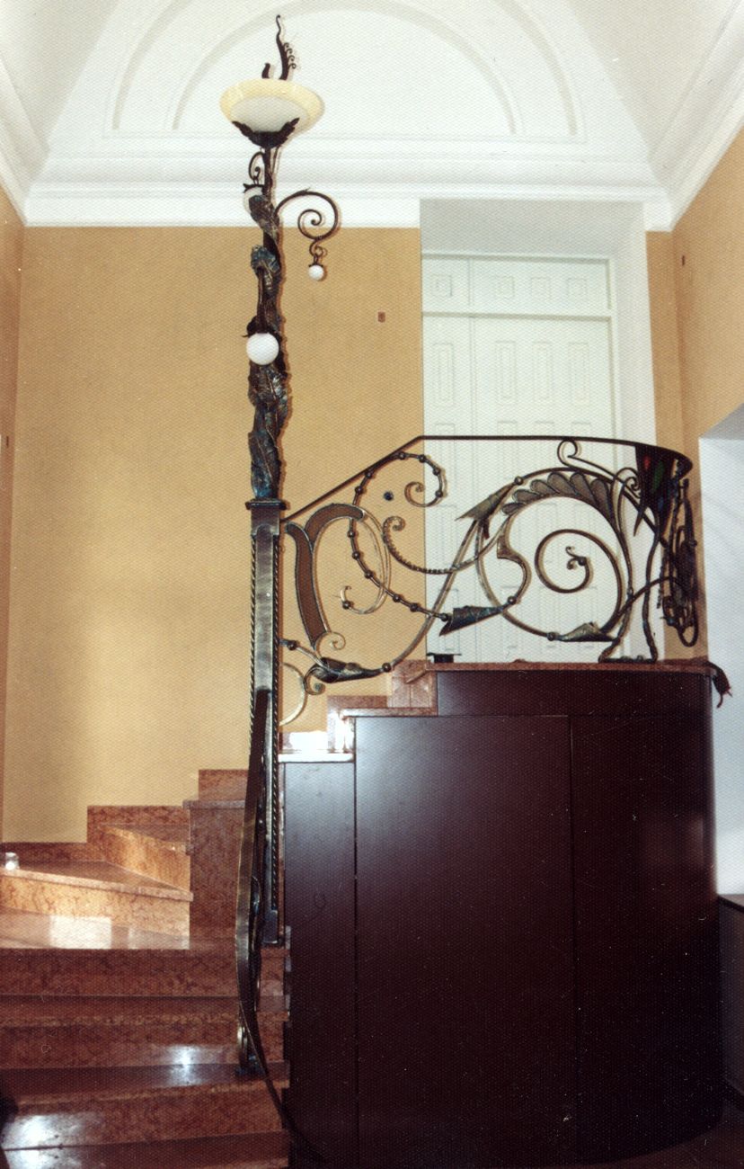 Kaleidoscope-Smithed railing with lamp
